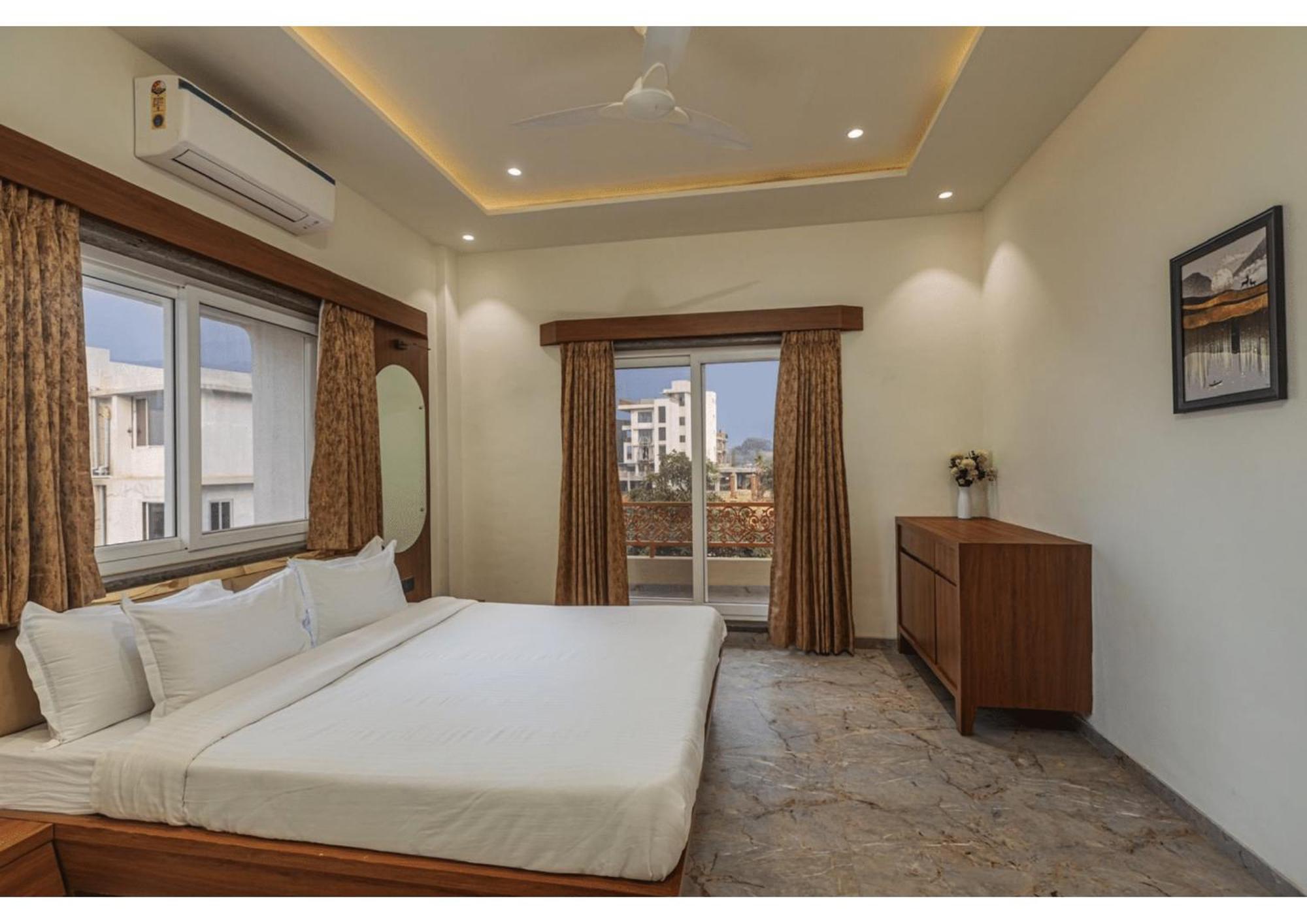 Mountain Glory 8Bhk By Tensorstays, Pool & Theater Igatpuri Exterior photo
